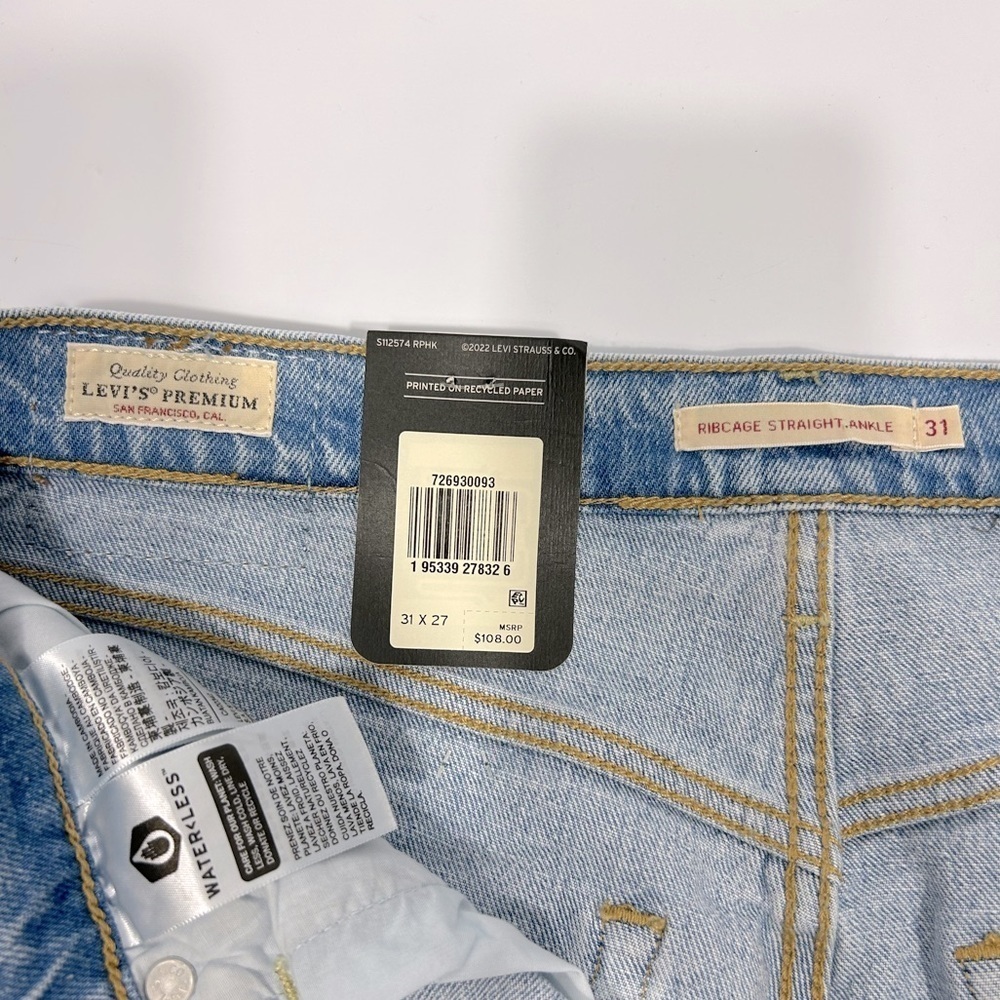 Levi’s Premium Ribcage Straight Ankle Distressed High Rise Size 31 - Picture 11 of 13